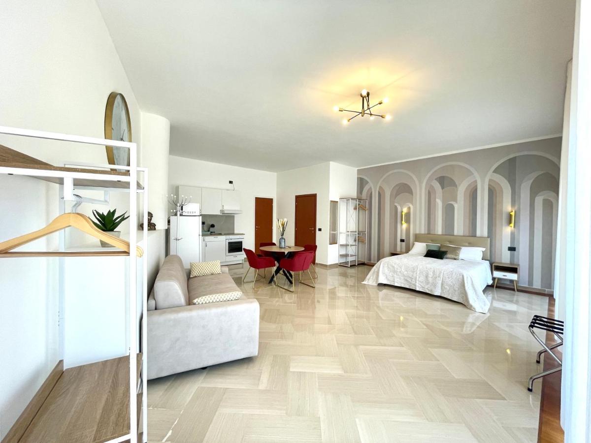Trani Suite - Moro 10 Exterior photo
